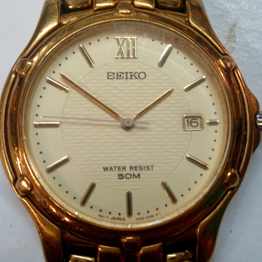 Seiko 7N32 0049 Mens watch